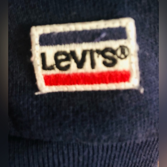 Medium Levi’s sweater - Picture 3 of 5